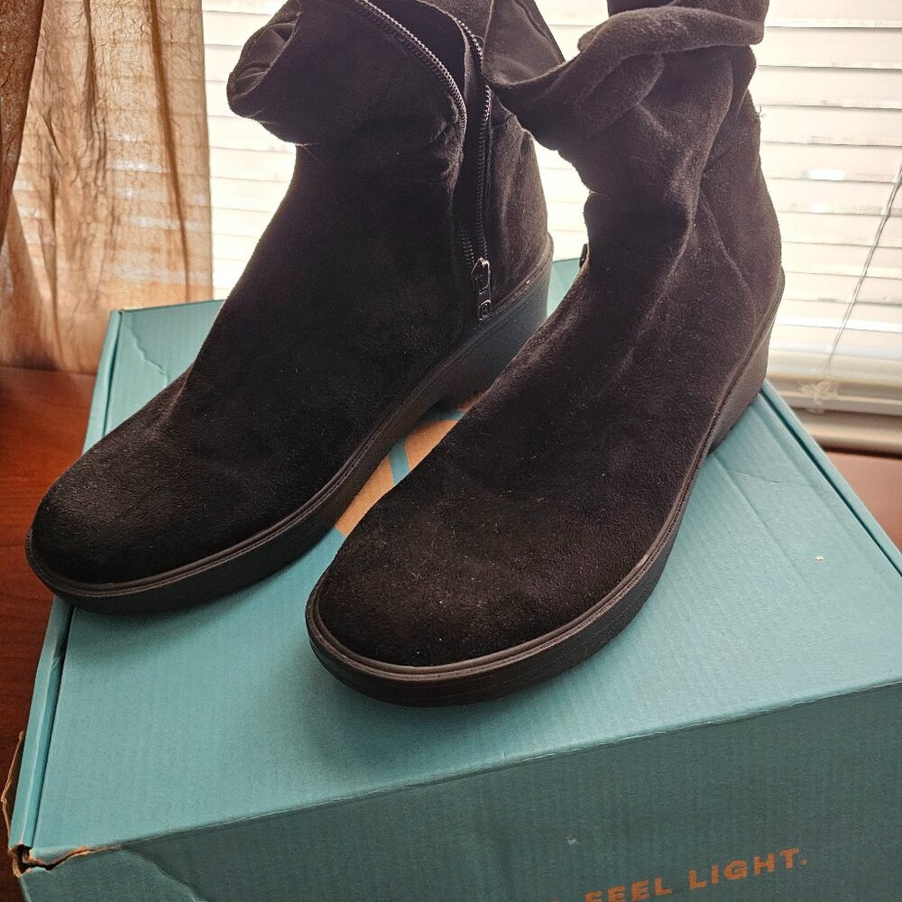Bzees Berkely ruched ankle boots